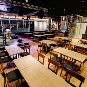 6名様用のテーブル席を2席ご用意しております。ご友人との飲み会や、女子会など少人数でのご宴会に最適です！当店のお料理は前菜、サラダ、炒め物、揚げ物、肉料理など幅広く取り揃えておりますので、存分にお楽しみください！