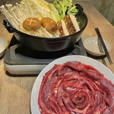 【10月起！】马肉寿喜烧樱花锅！★2人以上即可享用◎含120分钟无限畅饮 7,000日元 → 5,500日元