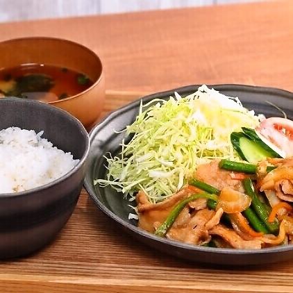 ランチ営業11時～15時♪