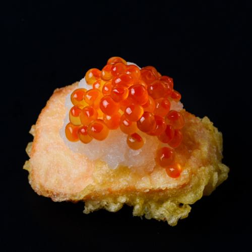 Salmon and salmon roe tempura