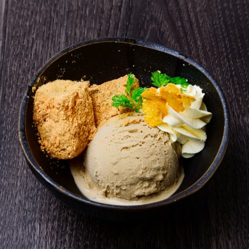 Kyoto roasted green tea ice cream and warabimochi