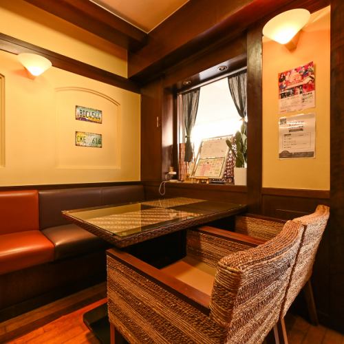 地元のご友人やお仲間との時間を『CAFEサム』で。多彩な日替わりの料理がお食事の場を盛り上げます！レジャーや観光帰りにも足をお運びください。