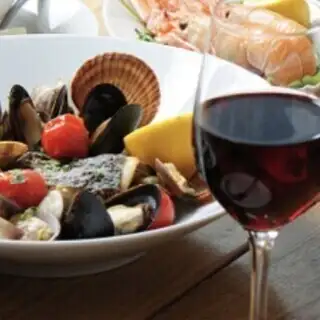 【飲み放題付】5種の豊富なおつまみ前菜+アクアパッツァ+〆パスタ『スペチャーレコース7500円』