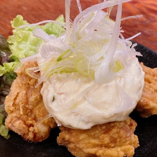 Fried chicken topped with nanban tartare