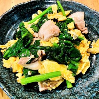 Stir-fried pork and spinach