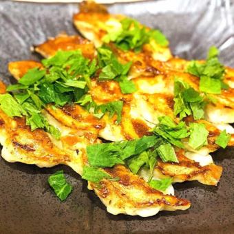 烤紫苏饺子