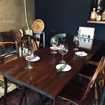 Our shop is focused on creating a space, so the atmosphere is excellent! Please spend a relaxing time in the stylish shop.Recommended for drinking parties, banquets, women's meetings!