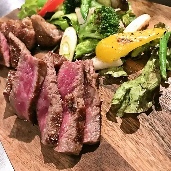 こだわりの熟成肉をお楽しみください。