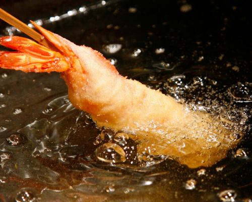 【SAKURA】定番串揚げが楽しめるコース!!磨呂の串揚げはサクッとモチッと軽やかにいただけます全8品