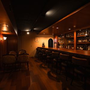 オーセンティックな空間を貸し切れる希少な機会は、普段と違う夜を演出したいときにぴったり。音響や照明の演出も含め、店主との事前相談で柔軟なアレンジが可能です。記念日や趣味会などにもおすすめ。