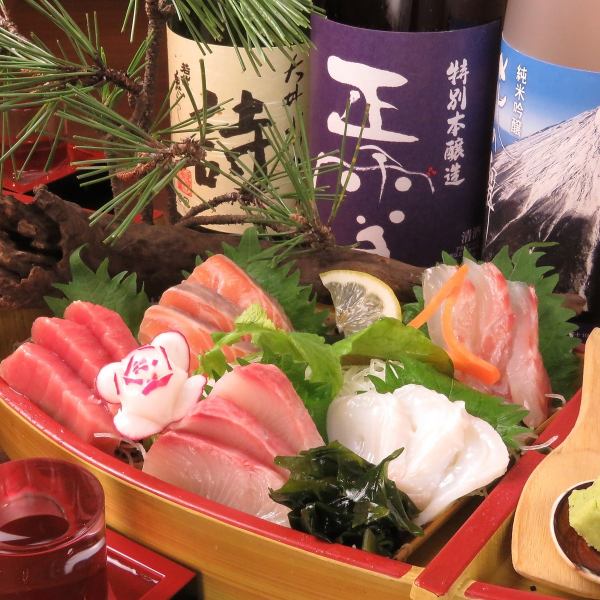 [Our specialty!] Gorgeous !! Assorted 5 kinds of seafood boats.Please enjoy it with Shizuoka local sake.