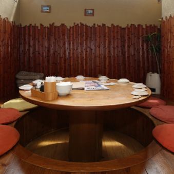 在琉球酒场嘉年华，我们有一个完全私人的房间，非常适合私人宴会！