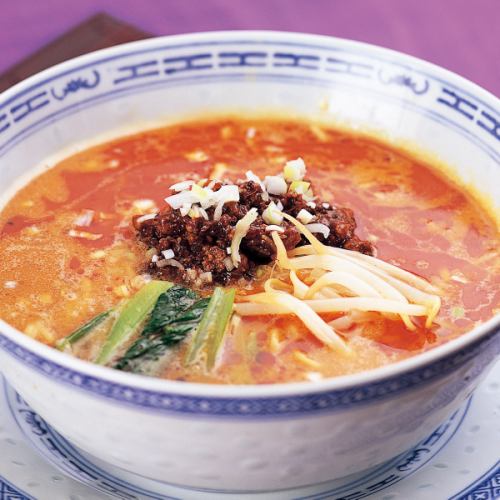 Famous sesame-filled tandan noodles