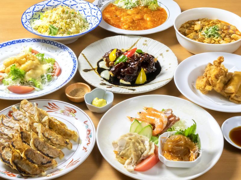 正宗的味道！黑猪肉饺子和水煮饺子自助+无限畅饮套餐3,850日元