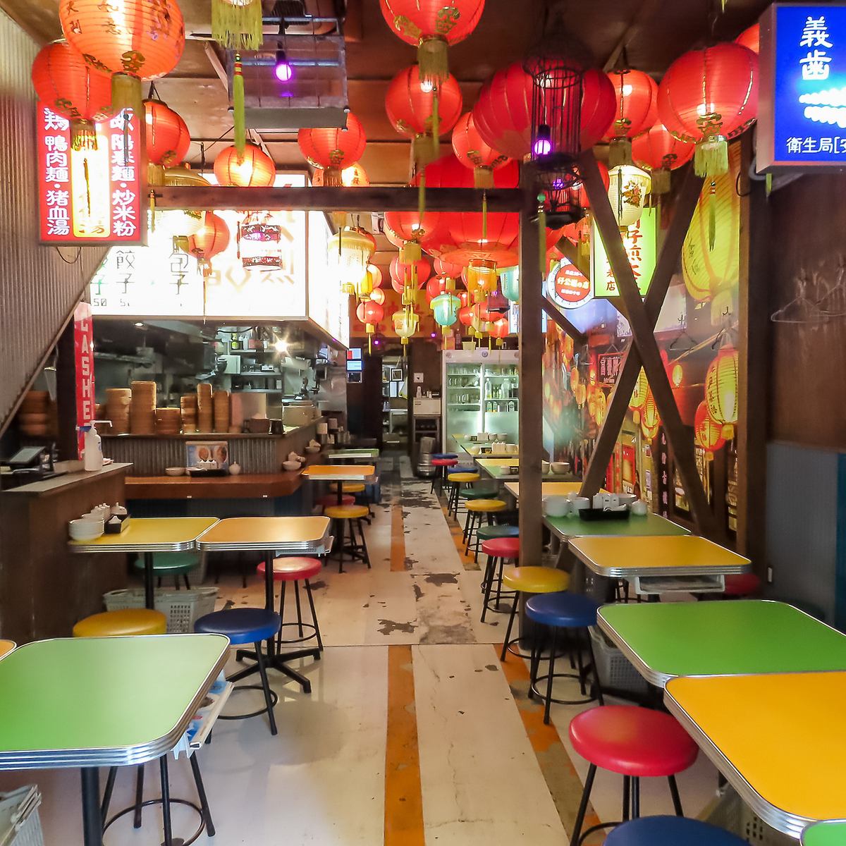 まるで台湾に来たかのようなお洒落な店内で楽しむ、豊富な点心♪