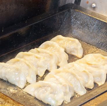 自慢の番長餃子や点心