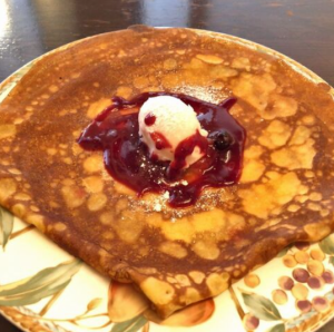 계절 과일 크레페