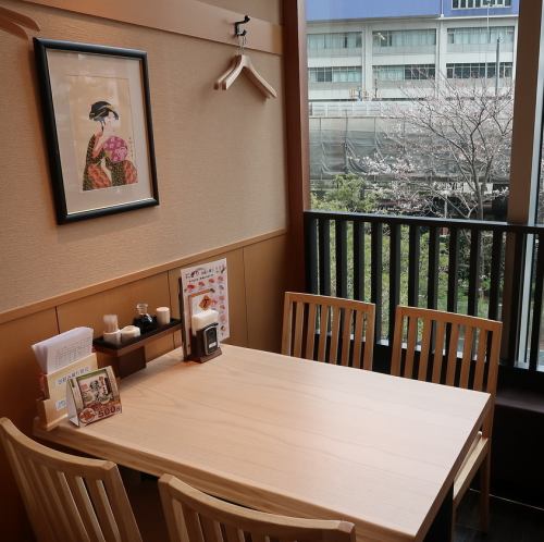 <p>We also have spacious table seats! The size of the restaurant doesn&#39;t bother you, so it&#39;s perfect for drinking parties and dining.</p>