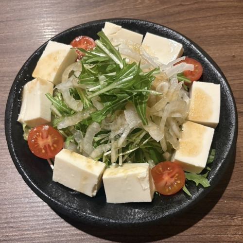 覚王山豆腐サラダ