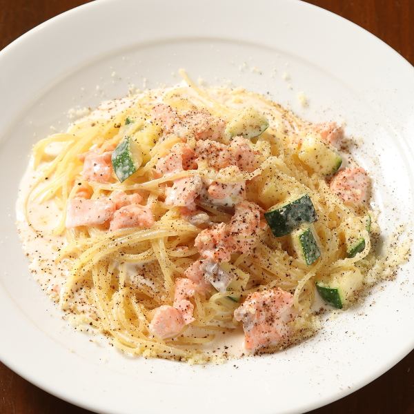 パスタ：サーモンのクリームソース