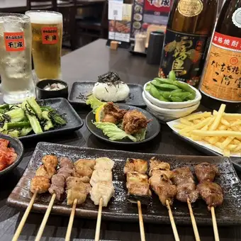 【120分鐘（最後點餐時間90分鐘）含暢飲】千成推薦迎賓/告別宴套餐 ◆共8道菜 ◆8種拼盤及其他 4400日圓（含稅）
