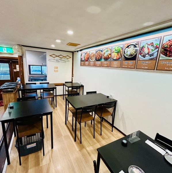 最大35名様までの大宴会が可能です！会社仲間やご友人との楽しい時間をお過ごしいただける広々とした店内です。さらに、飲み放題プランもご用意しているので、心ゆくまでお酒を楽しみながら、韓国料理を堪能できます◎サムギョプサルやヤンニョムチキンなど、豊富なメニューが宴会を盛り上げてくれます！