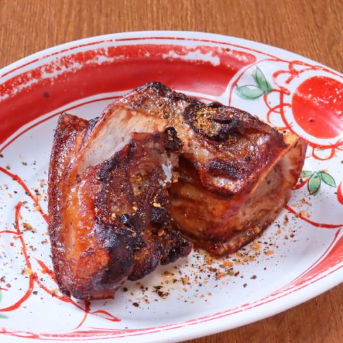 本マグロのアゴ肉スパイス焼き