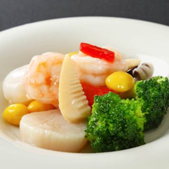 [Cantonese] Stir-fried three kinds of seafood and seasonal vegetables with salt