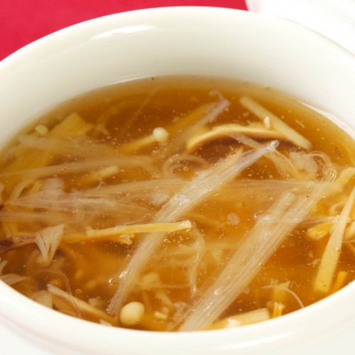 [Cantonese] Shark fin soup with mixed vegetables (1 serving)