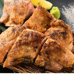 国産！若鶏もものわら焼き