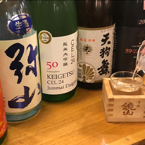 日本酒や地酒、定番のサワー、カクテルなど充実のラインナップ。