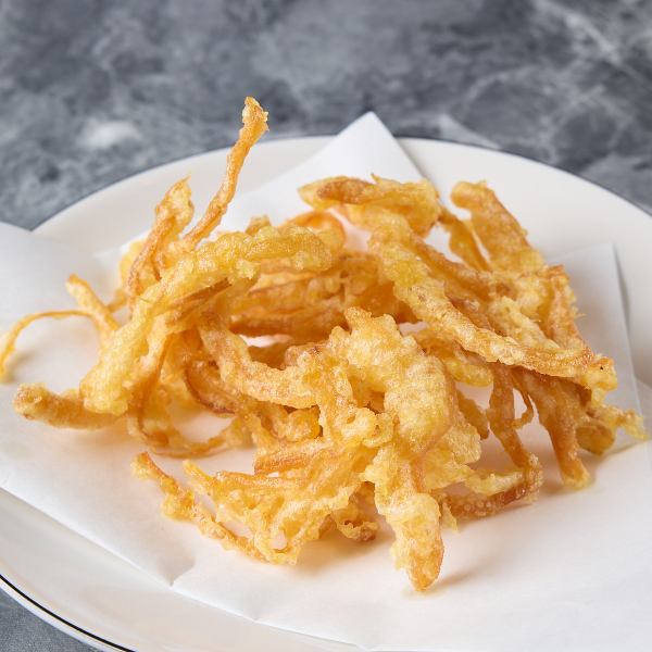 【サクサク食感がたまらない】バリエーション豊富な揚げ物をご用意♪お酒が進む定番料理です
