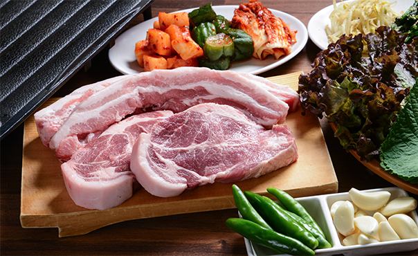 サムギョプサルに匹敵する人気メニュー「モクサル」!ジューシーなのにさっぱりと食べられるのが特徴です◎