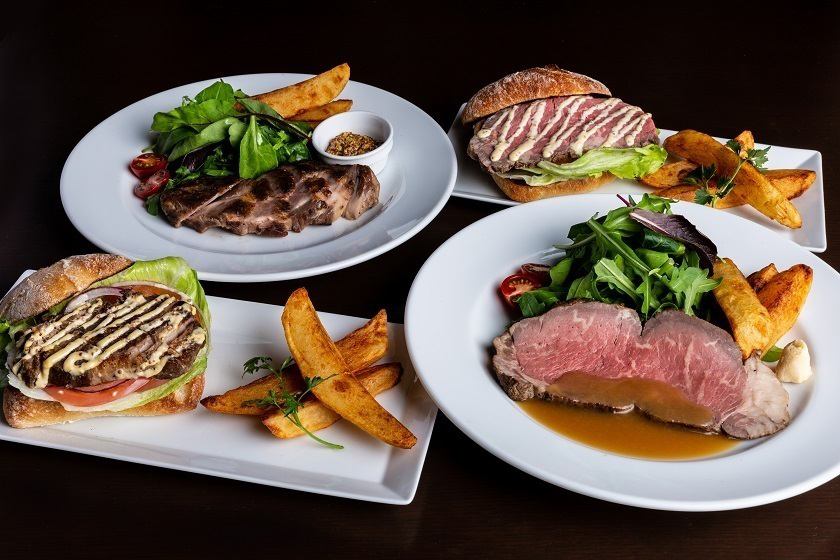 Same-day reservations are also accepted. Lunch menus such as roast beef and Iberian pork shoulder loin are also available.