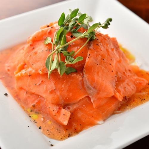 サーモンカルパッチョ