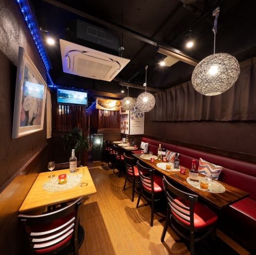 <p>《人気!個室4名様~ご対応可能》食べ放題×隠れ個室居酒屋晴れ晴れ 大森店で大人気の個室シートは、リラックス出来るアジアンテイストのお部屋♪ご予約はお早めに。</p>