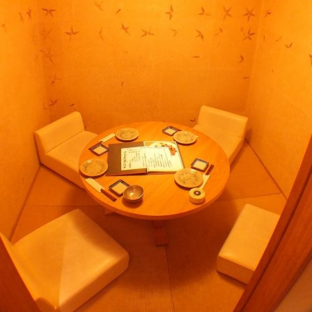 Chabudai private room limited to one group! There are also private rooms that have been renovated from old safes and tatami mat seats that can be used by a large number of people.