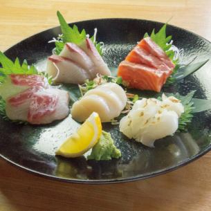 Assorted sashimi 5 types of sashimi (for 2-3 people)