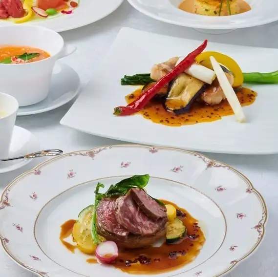 個室 ディナー 家族のお祝いディナープランb 洋中料理 新横浜国際ホテル 南館 Manor House