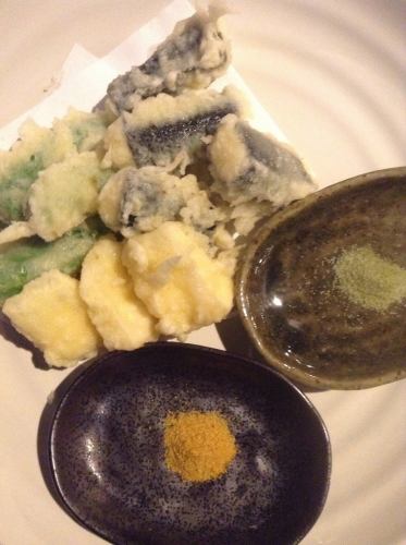 Camembert and cream cheese tempura