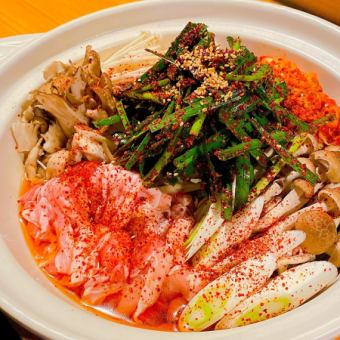 Delicious and spicy! Chili pepper hotpot