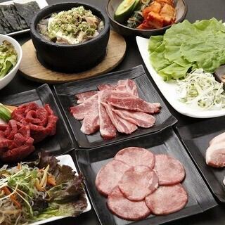 タン塩や薄切りカルビ、牛タンワイン煮などが楽しめる◎全10品3500円(税込)コース