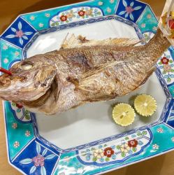 祝い鯛の香ばし塩焼き　ハレの日の一皿