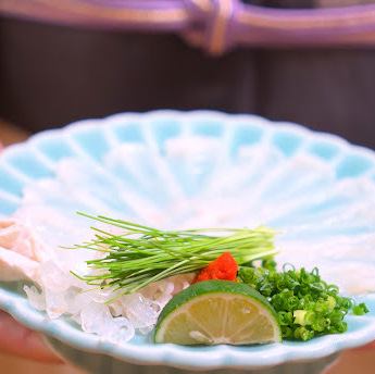 [A blissful fugu fugu feast!] A banquet course featuring seasonal fugu, including fugu sashimi, fried fugu, and fugu chirinabe hotpot