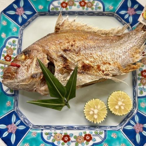 Celebratory grilled whole sea bream (1kg)