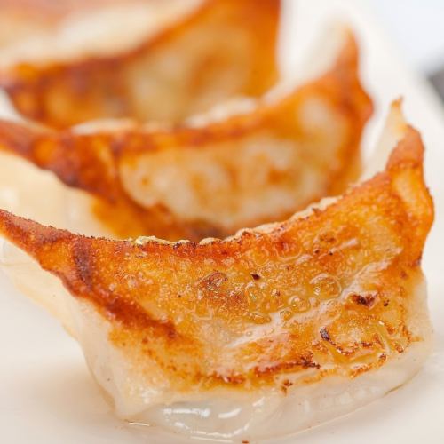 十二月 ~ 饺子吧特惠套餐：10道菜，120分钟畅饮，4000日元