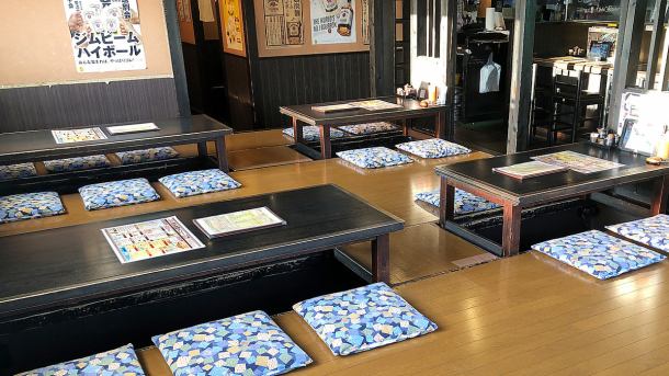 全54席の店内は掘りごたつ席でのご宴会が可能！会社宴会・サークル飲み・懇親会などお任せ下さい！