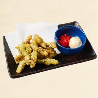 Deep-fried squid with seaweed