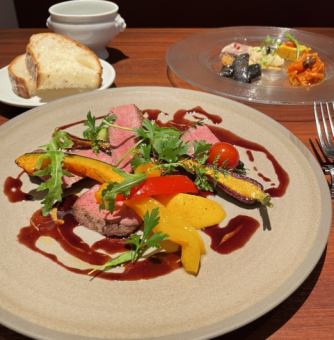 [LUNCH] Limited to Saturdays, Sundays, and holidays! 5 dishes in total ◆ Angus beef steak lunch course ♪ 4,300 yen * 90 minutes of all-you-can-drink included