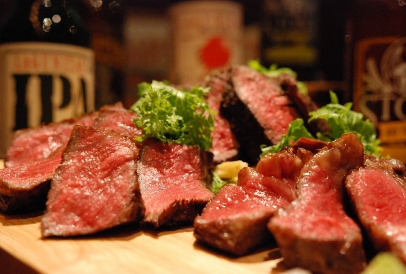A meat bistro where you can enjoy the fantastic Japanese Ozaki beef, craft beer, and carefully selected wine.